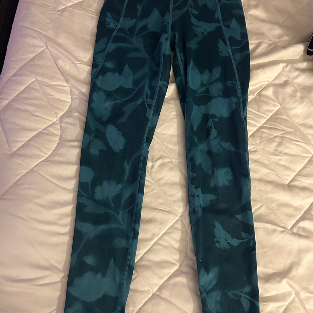 All in Motion Blue Leggings Camo Stretch